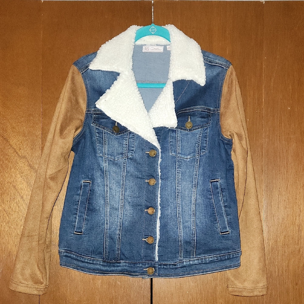 DG2 by Diane Gilman Blue and Tan Sherpa Jean Jacket